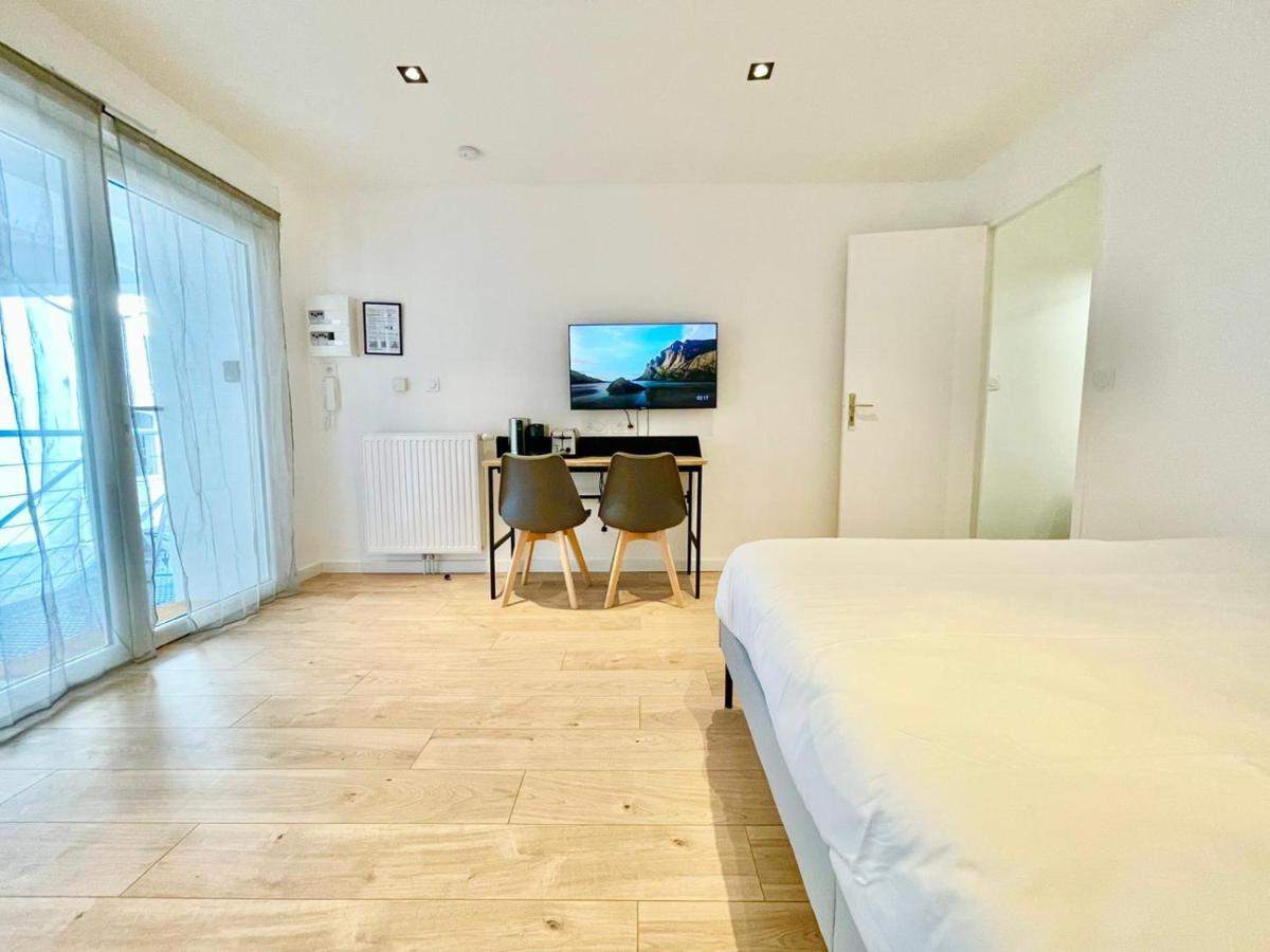 Residence Duguay - Centre Ville - Porte B - Appartements Tout Confort - Neuf - Nouveau โลริอ็อง ภายนอก รูปภาพ