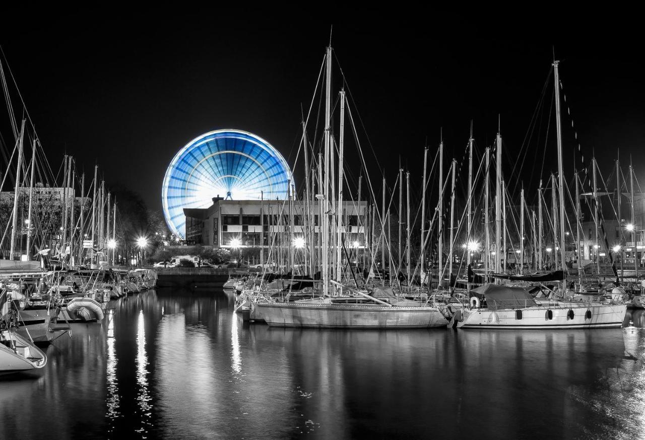 Residence Duguay - Centre Ville - Porte B - Appartements Tout Confort - Neuf - Nouveau โลริอ็อง ภายนอก รูปภาพ