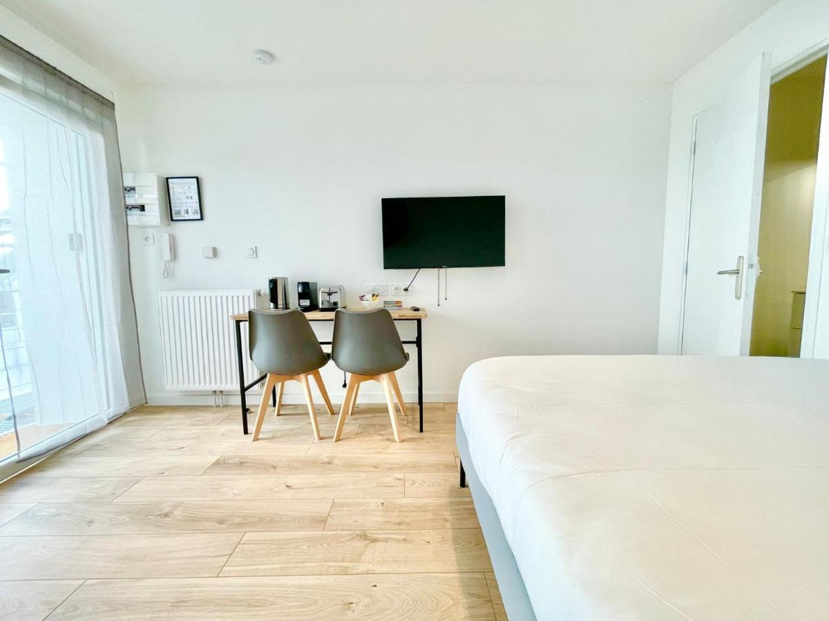 Residence Duguay - Centre Ville - Porte B - Appartements Tout Confort - Neuf - Nouveau โลริอ็อง ภายนอก รูปภาพ