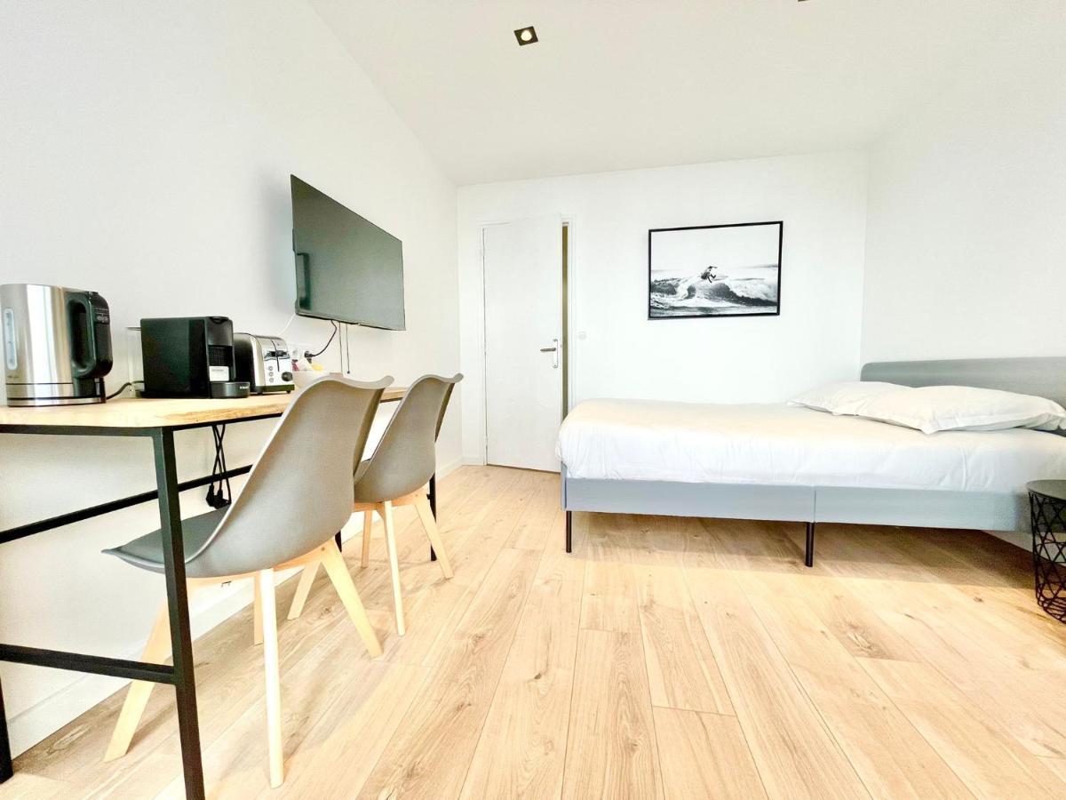 Residence Duguay - Centre Ville - Porte B - Appartements Tout Confort - Neuf - Nouveau โลริอ็อง ภายนอก รูปภาพ